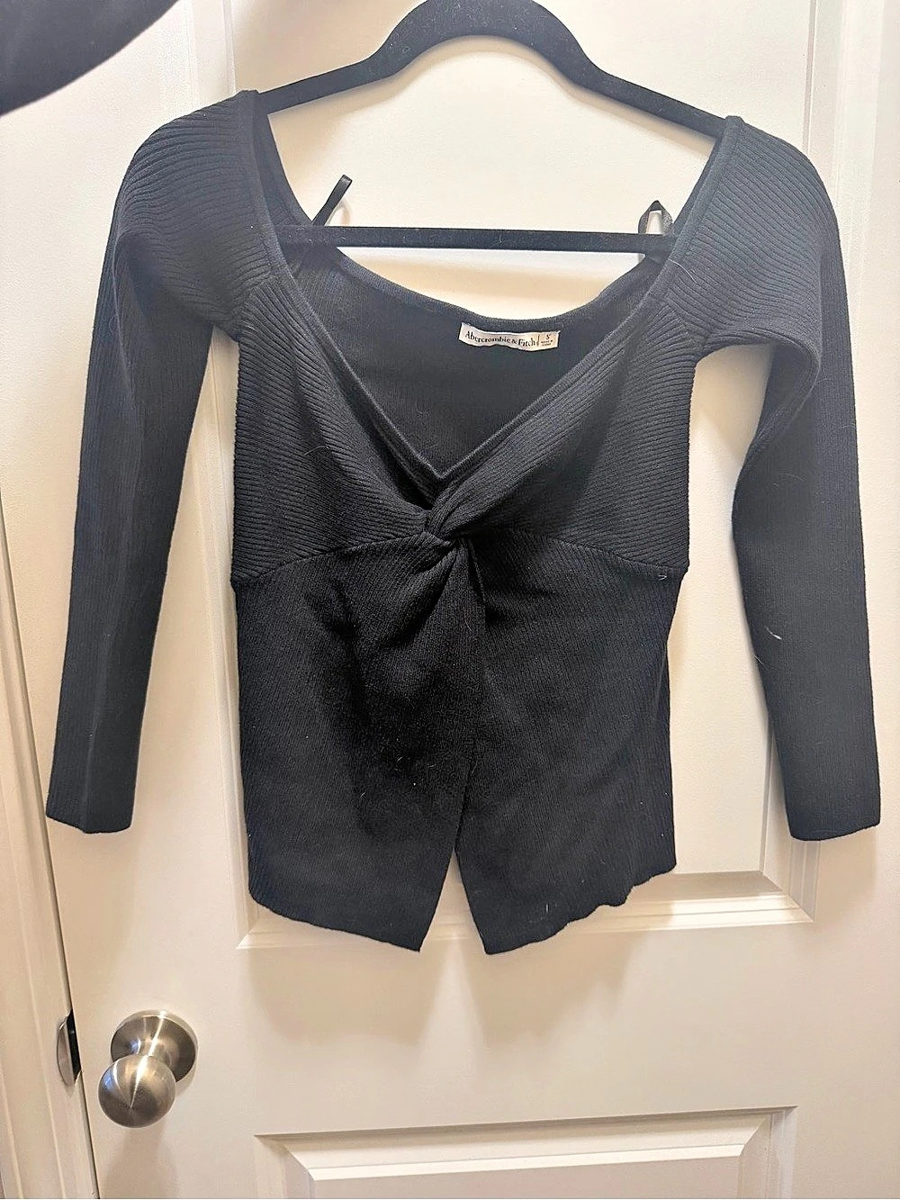 Abercrombie & Fitch Black Twist Front Long Sleeve Size Small